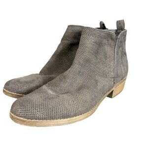 dv by Dolce Vita Gray Perforated Ankle Boots Women’s 7.5